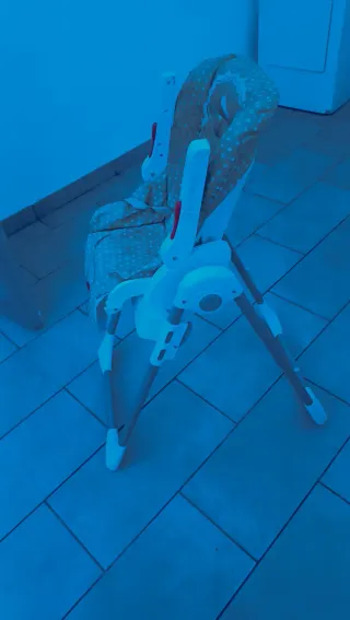 Trona de bebé se puede colocar en diferentes altur