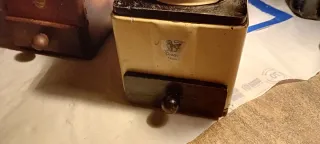 2 Molinillos de Café Antiguos