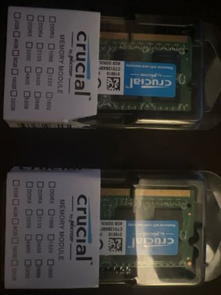 2x 4GB DDR3L 1600MHz Crucial RAM SO-DIMM
