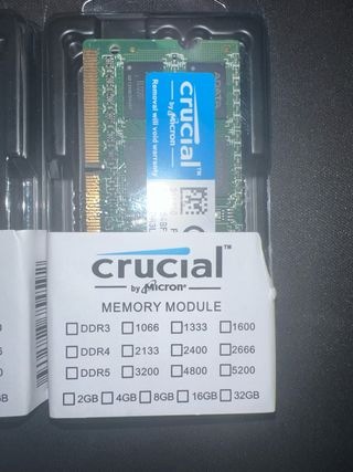 2x 4GB DDR3L 1600MHz Crucial RAM SO-DIMM
