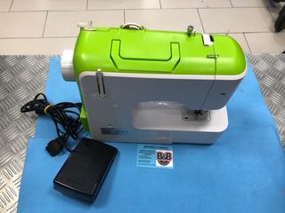 Máquina de coser Saivod verde y blanca