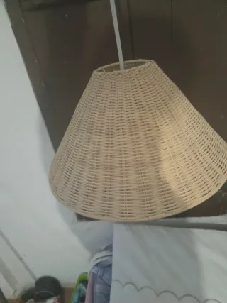 Pantalla de lámpara de mimbre
