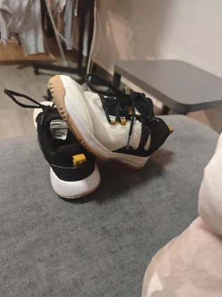 Zapatillas balonmano H300 talla 38