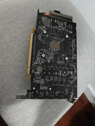 Tarjeta Gráfica ATI Radeon RX 570