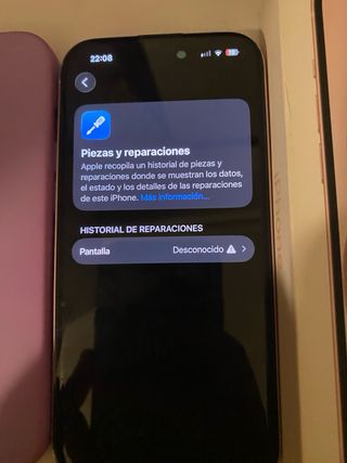 iPhone 15 Rosa + Funda Morada