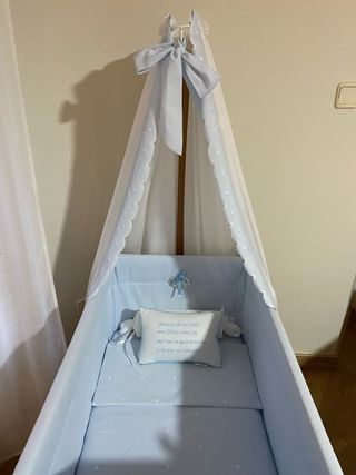 Minicuna con dosel y detalles Venta en persona