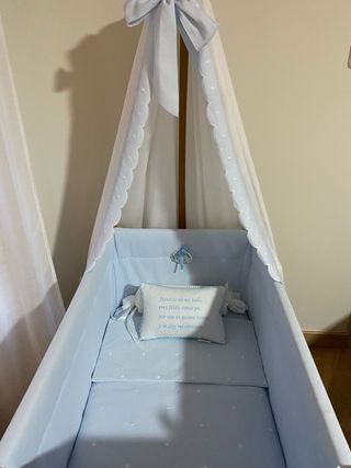 Minicuna con dosel y detalles Venta en persona