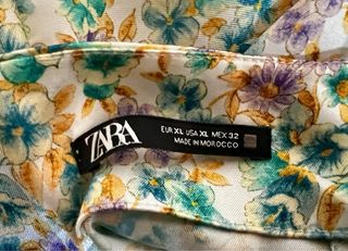 Falda midi satinada marca Zara floral talla XL