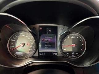 Mercedes-Benz Clase C200 Coupé 184cv AMG LINE