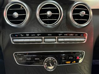 Mercedes-Benz Clase C200 Coupé 184cv AMG LINE