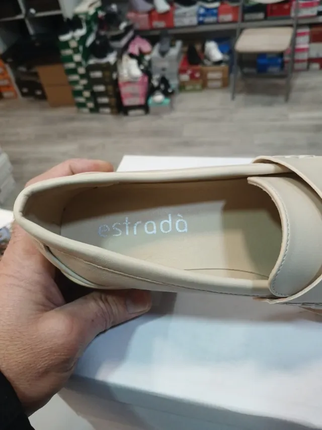 Mocassins bege feminino Estrada tamanho 40 e 39