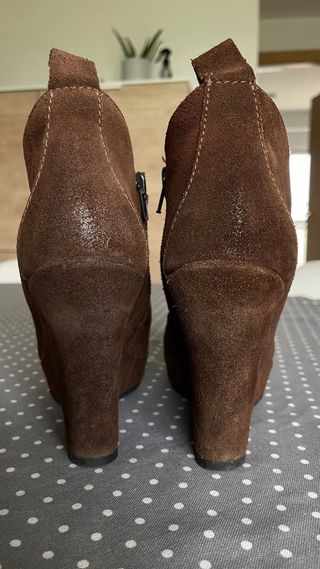 Botines Diesel ante cuña marrón, 38