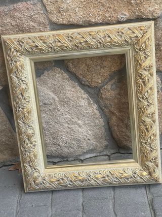 2 Cornici per quadri. Classici Beige/Oro