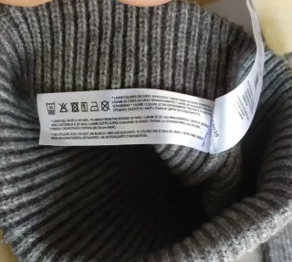 Set cappello e guanti grigio