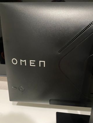 Monitor OMEN 27 Pulgadas Negro HOY EN MANO