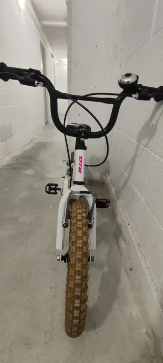 Bicicleta niña 16 blanca y rosa