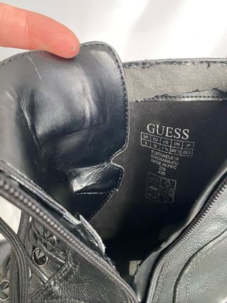 Botas Guess Negras con Cordones y Tachuelas Piel