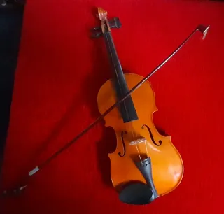 Violín 3/4.Marca Skylark.