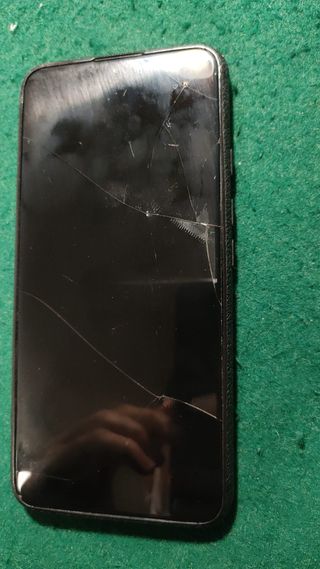 Móvil Umidigi Beige, Pantalla rota pero funcional.