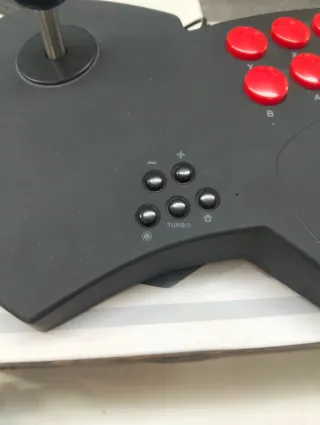 Joystick Arcade Negro con Botones Rojos