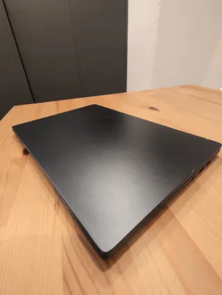 MSI Modern 14 B10MW Portátil