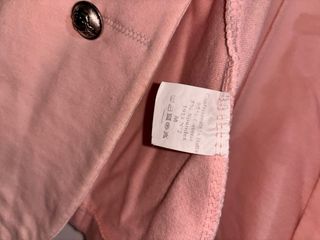 Chaqueta militar rosa entallada