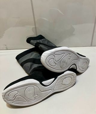 Botas náuticas Tribord negras y grises