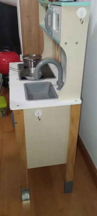 Cocinita de madera para jugar