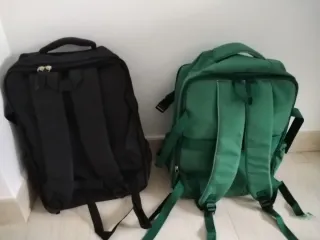 Mochila de cabina negra y verde