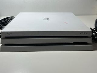 Ps4 Pro + Mando, Cables y Juego