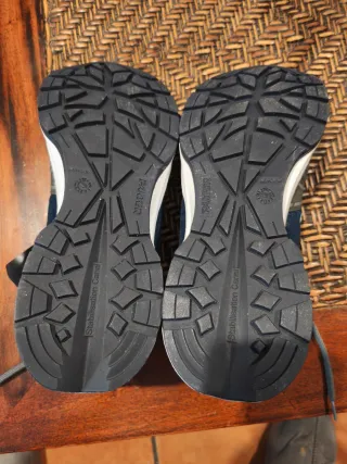 Zapatillas deportivas nuevas