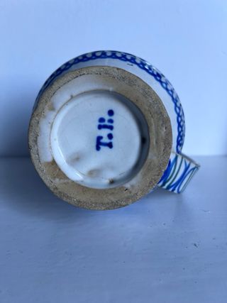 Jarra antigua Manises azul y blanco