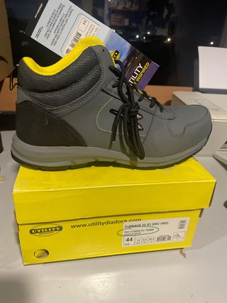 Bota de seguridad Diadora D-Brave Hi S3