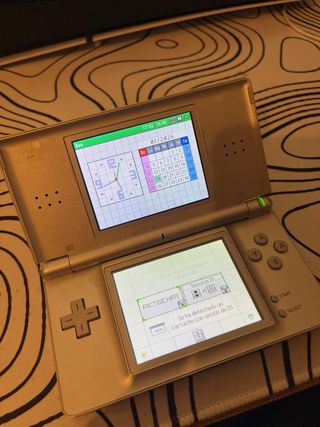 Nintendo DS Lite Plata con juegos,funda y cargador