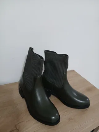 Stivaletti Donna Ecopelle e Maglia Verde