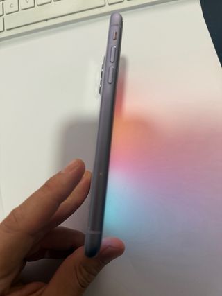 iPhone 11 Lila 128GB 82% Batería