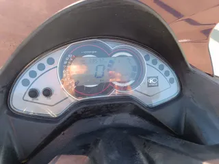 Maxiscooter Blanca Automática