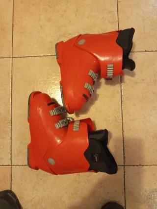 Botas de esquí infantiles rojas