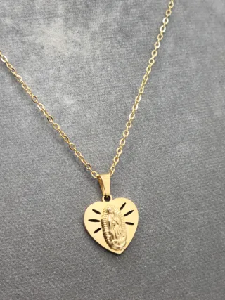 Collar Corazón Virgen María Acero Dorado