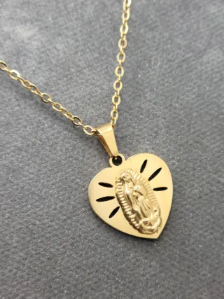 Collar Corazón Virgen María Acero Dorado