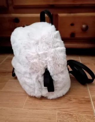 Bolso mochila Pull&Bear de pelo  extra suave NUEVO