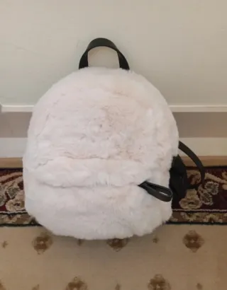 Bolso mochila Pull&Bear de pelo  extra suave NUEVO