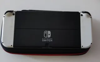 Nintendo Switch OLED Bianca