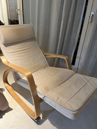 Butaca de tela y madera color beige