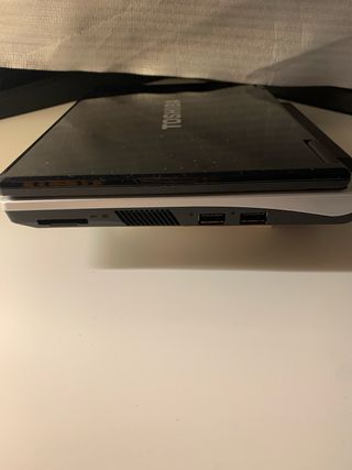 Portátil Toshiba NB100 Intel Atom 1.6GHz