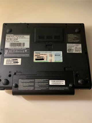 Portátil Toshiba NB100 Intel Atom 1.6GHz