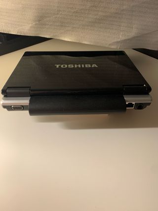 Portátil Toshiba NB100 Intel Atom 1.6GHz