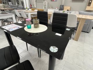 OFERTON DE MESA CON SILLAS