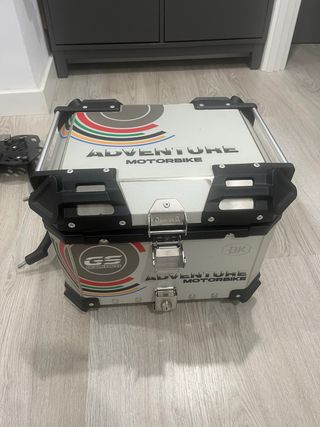 Baúl Top Case y Soporte Yamaha Tenere 700