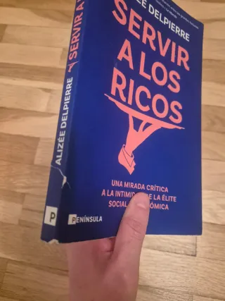 Servir a los ricos: Una mirada crítica a la int...